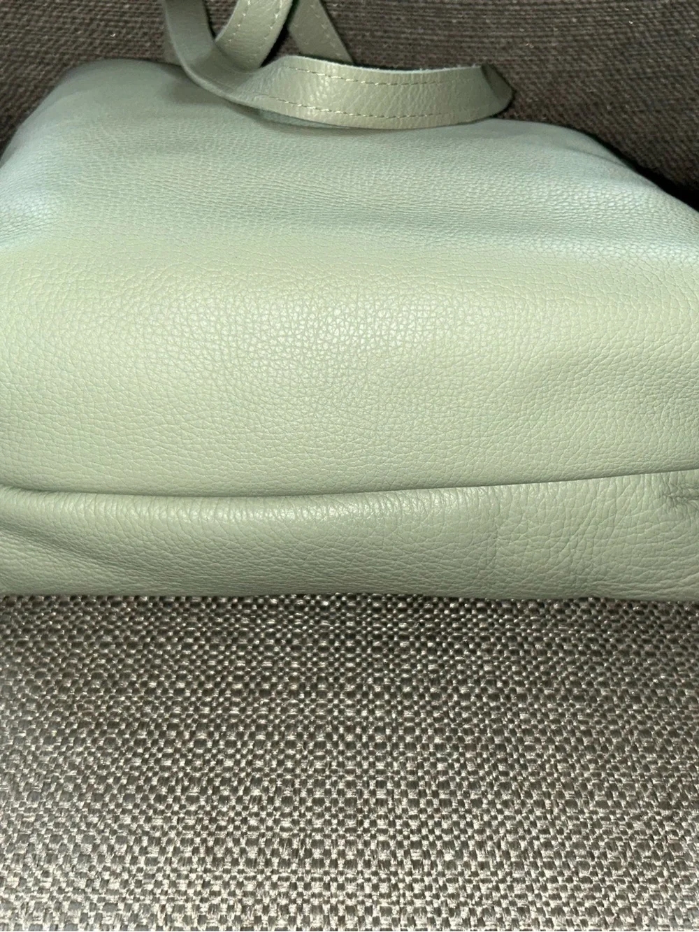 Portland Leather Crossbody Tote-Classic